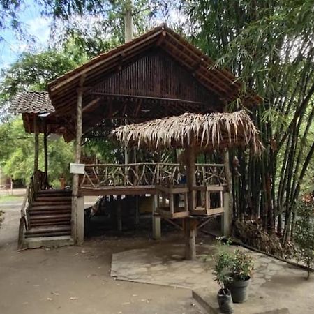 Gerbang Banyu Langit Cottage Bantul Exteriör bild