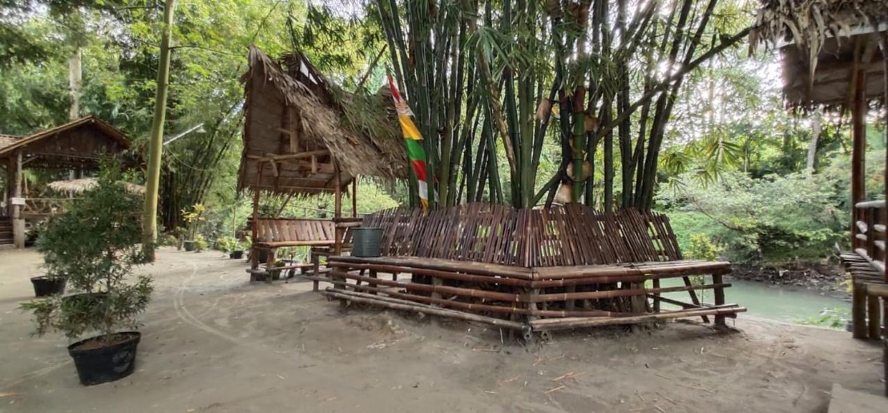 Gerbang Banyu Langit Cottage Bantul Exteriör bild