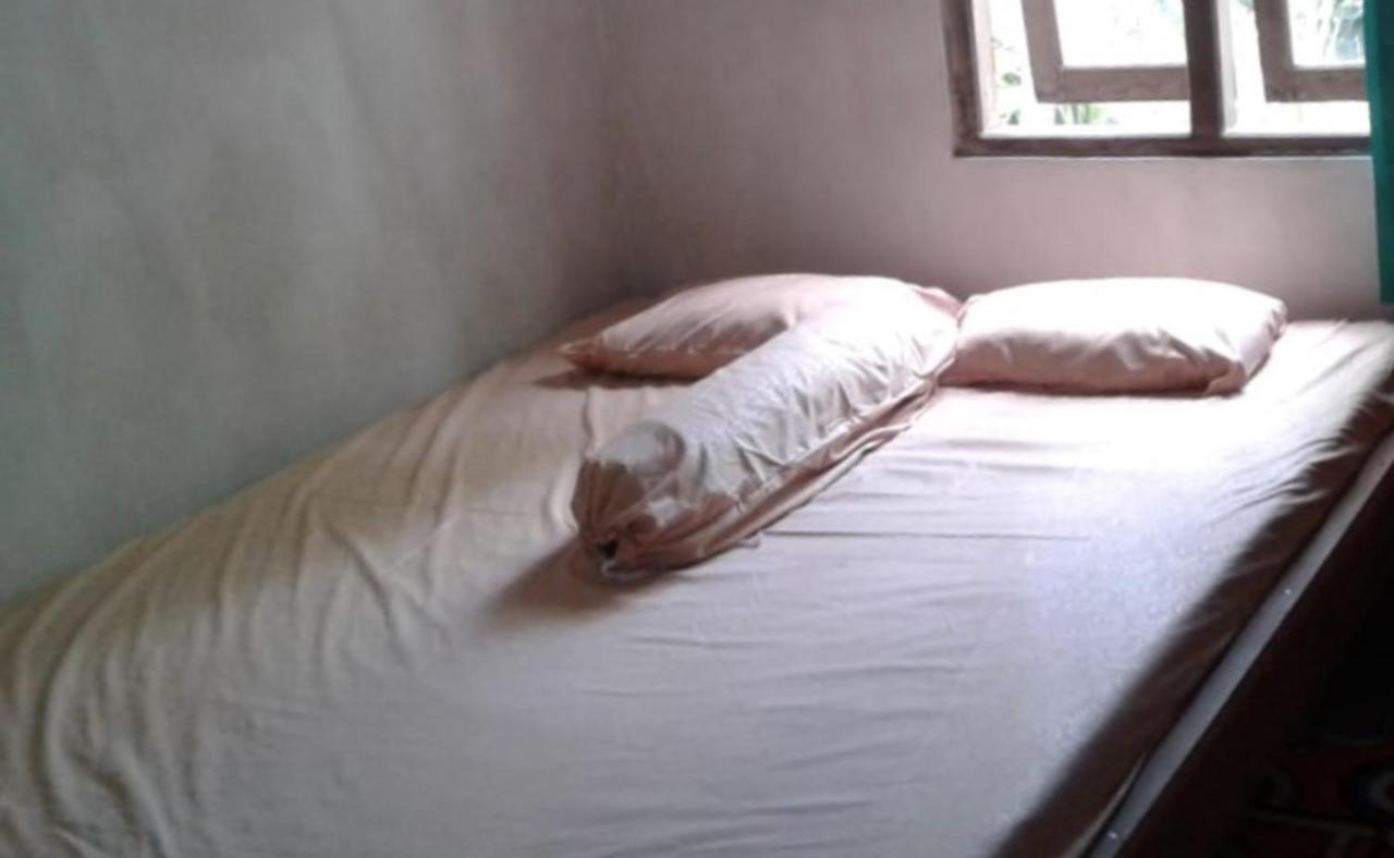 Gerbang Banyu Langit Cottage Bantul Exteriör bild