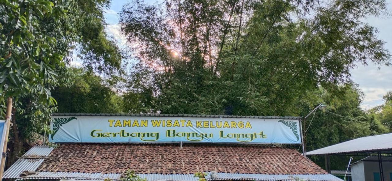 Gerbang Banyu Langit Cottage Bantul Exteriör bild